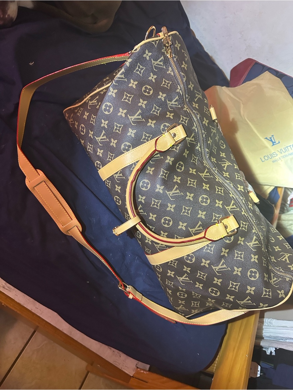 LV NWOT Keepall Bandelouliere 55 duffel w/tag, key, lock, poignet & straps
